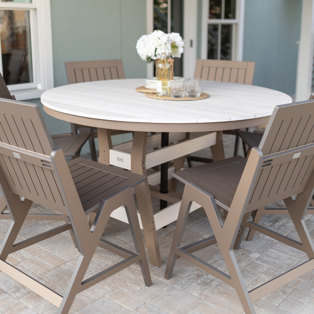 Harbor 60" Round Table