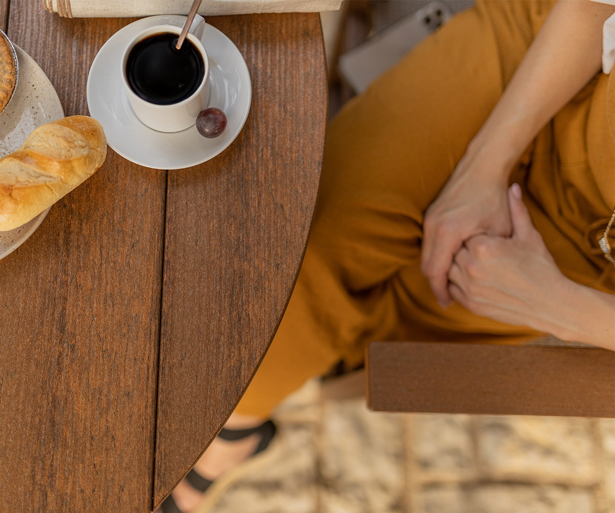 Harbor 48" Round Table