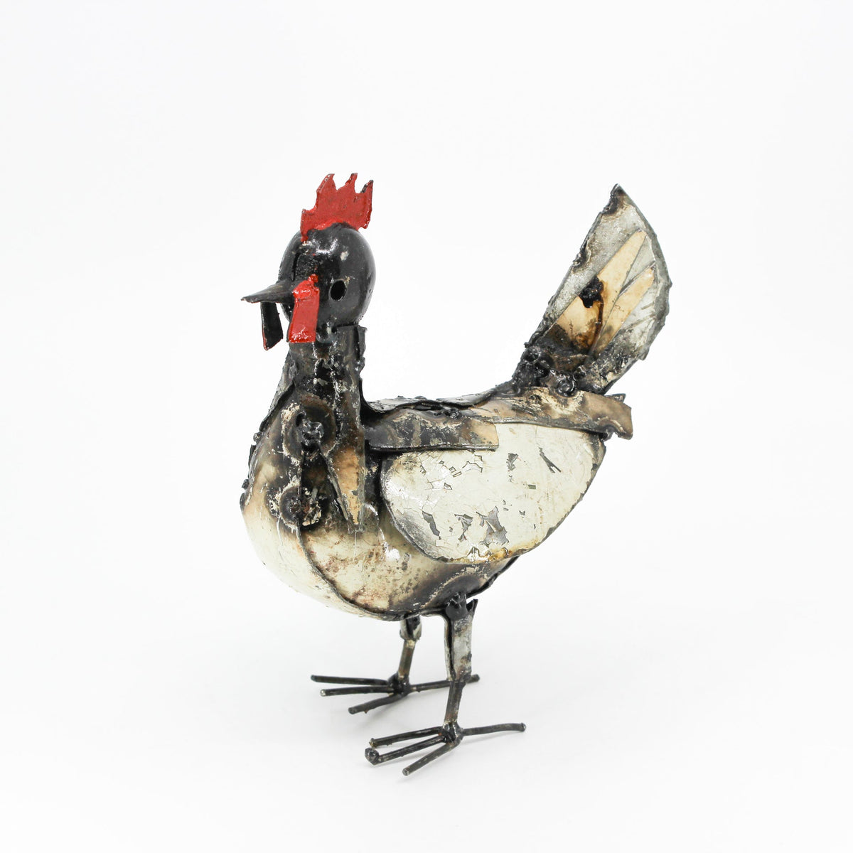 Pájaros de metal reciclado