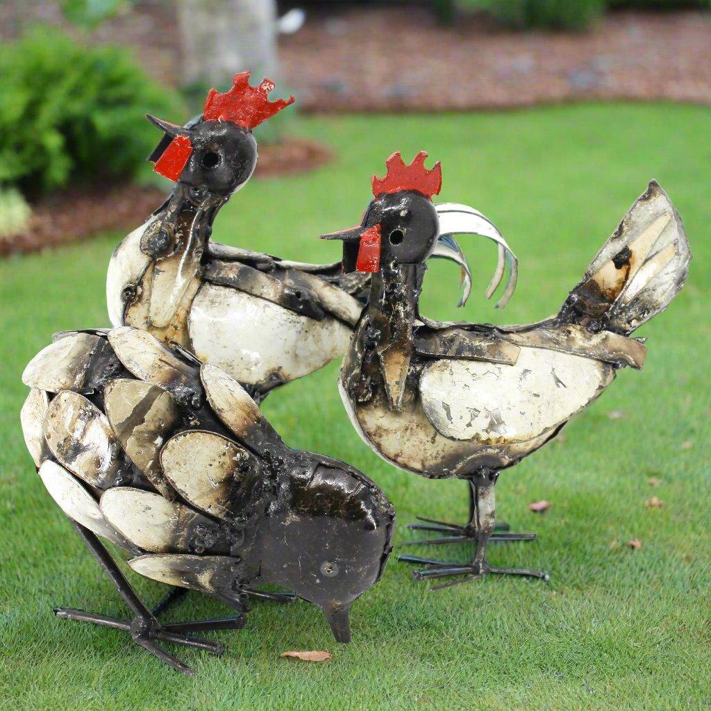 Pájaros de metal reciclado