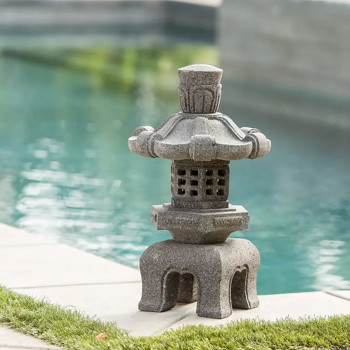 Farol de jardín de piedra volcánica tallada a mano - Kasuga (50 cm)