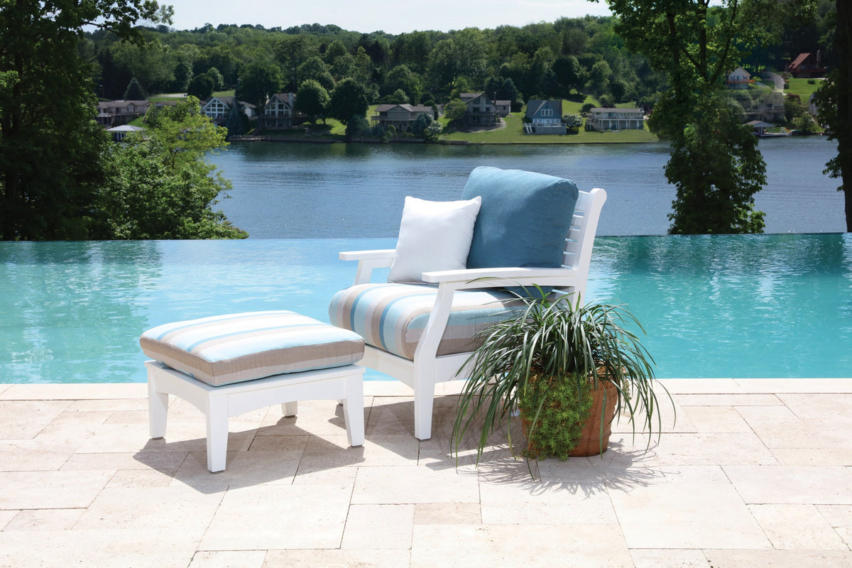 Outdoor club chair with matching ottoman