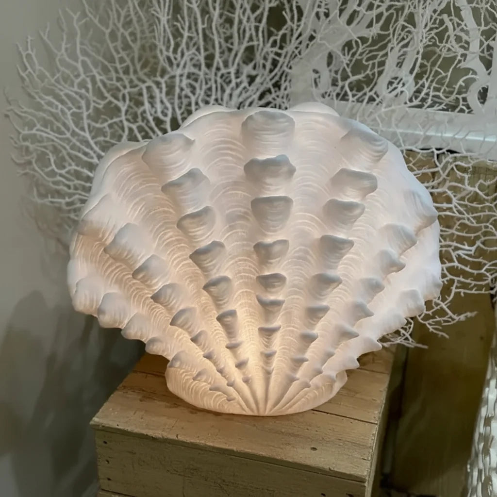 Standing Scallop Light