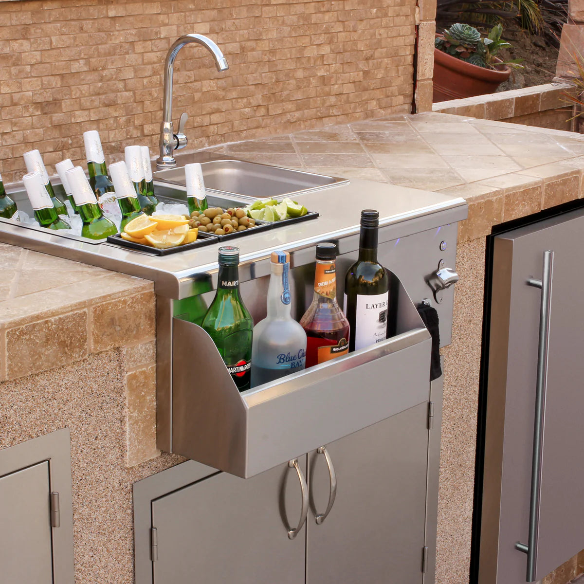 30" Beverage & Prep Station - Summerset Grills