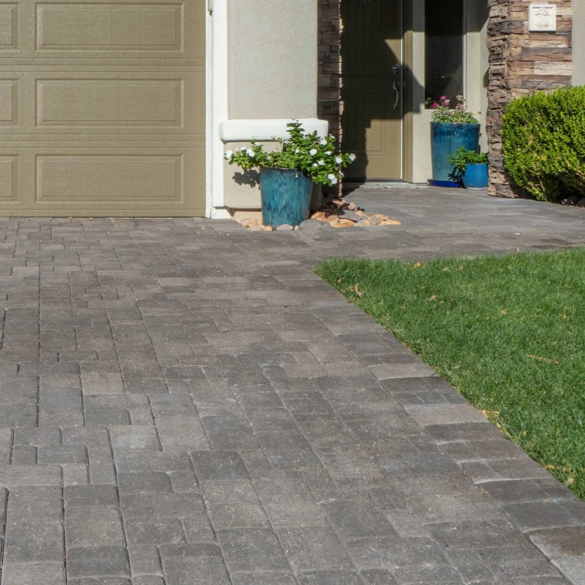 Small 3 Piece Cobble