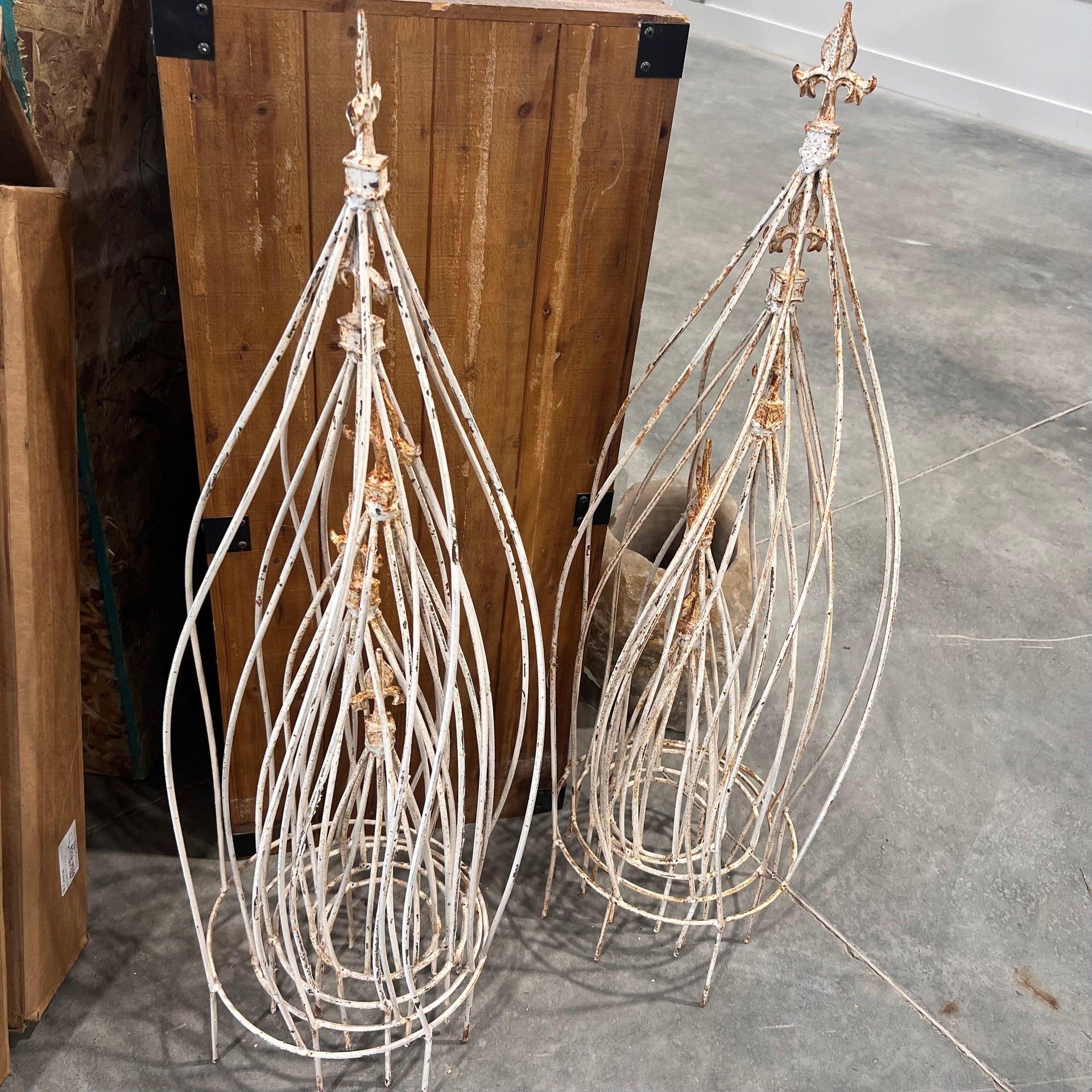 Wrought Iron Swirl with Finial Topiaries - Acid White