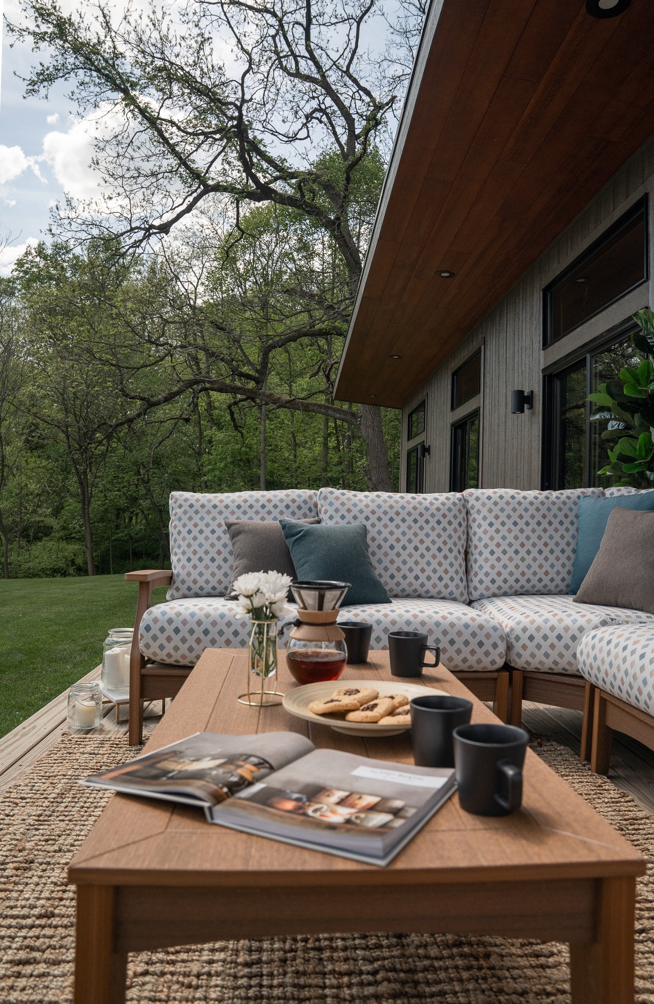 Classic Terrace Love Seat