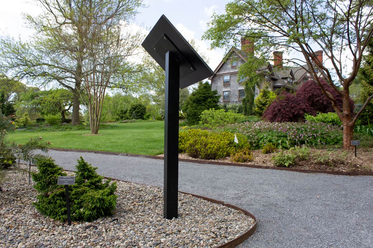 DuraEdge Steel Landscape Edging (Includes 4 Stakes)