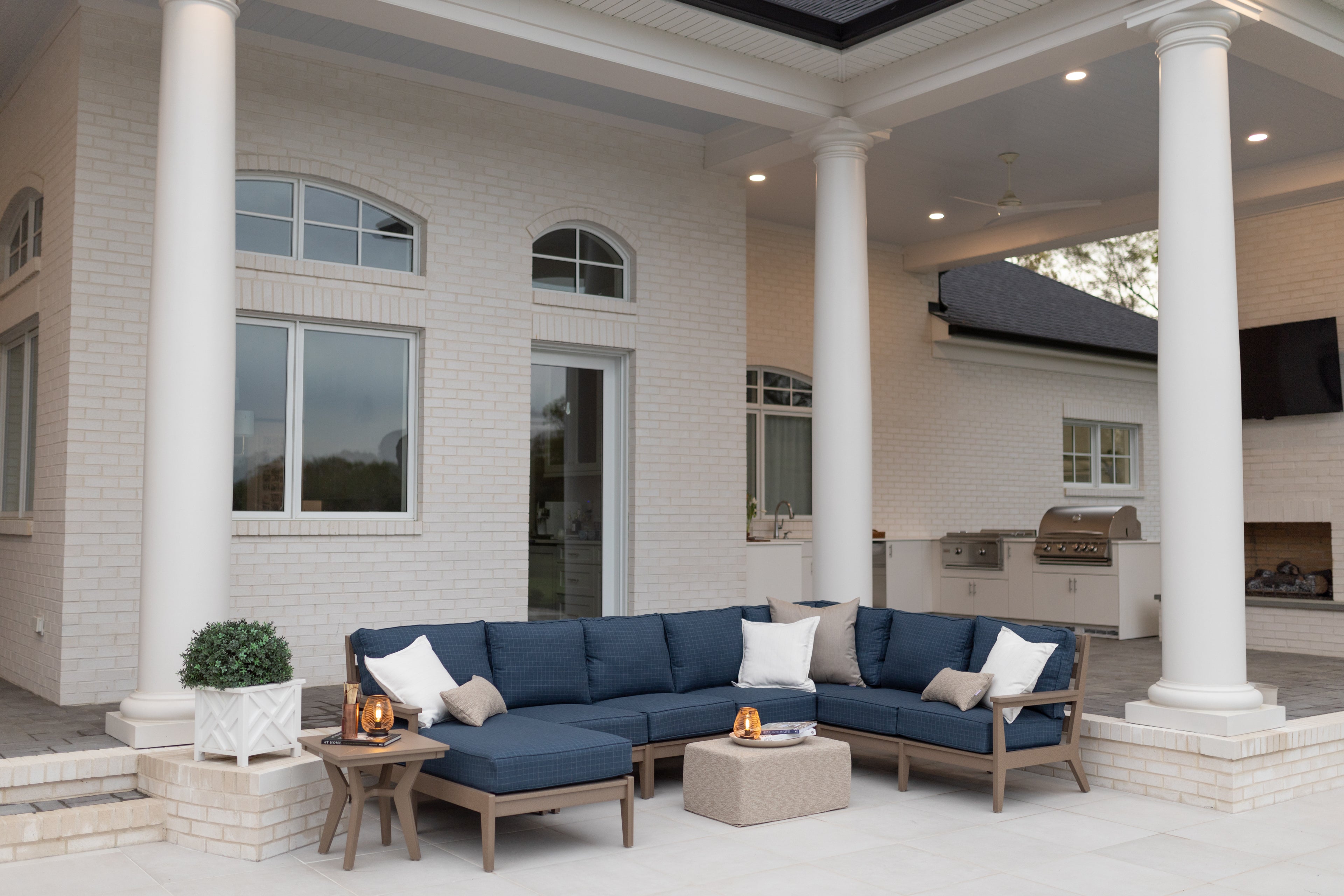 Mayhew Corner Sectional