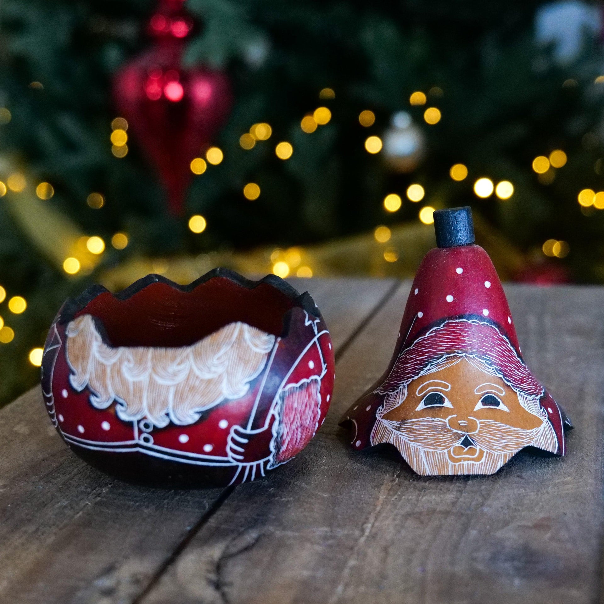 Petite Santa Gourd Box
