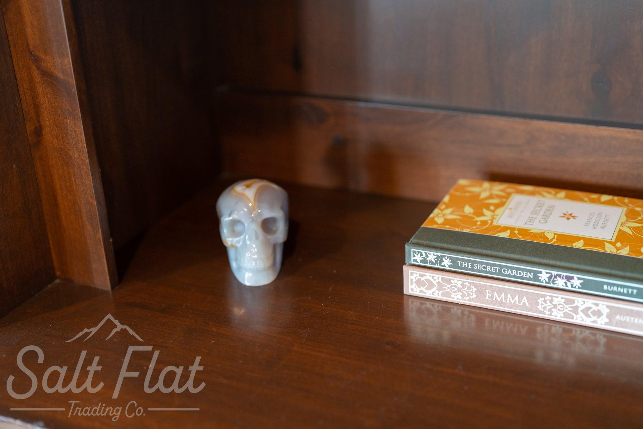 Calavera de cristal de 4" con caja