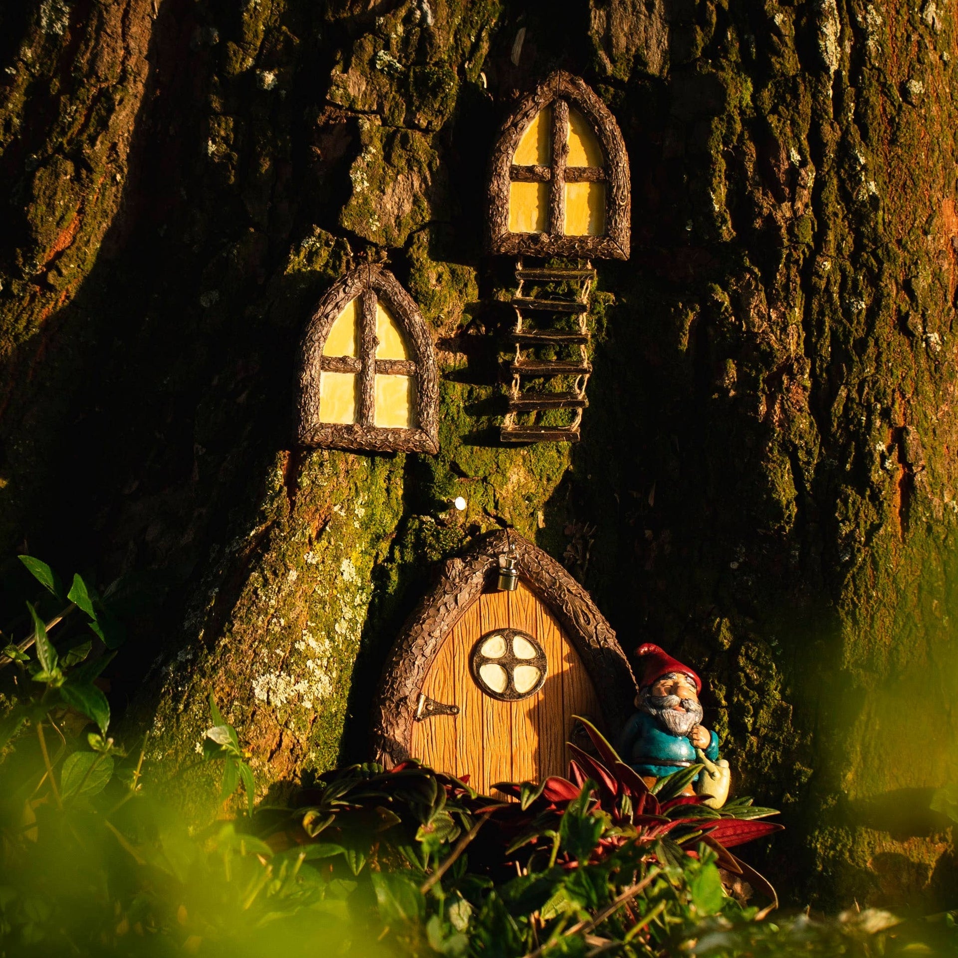Fairy door with light and windows – Glow in The Dark